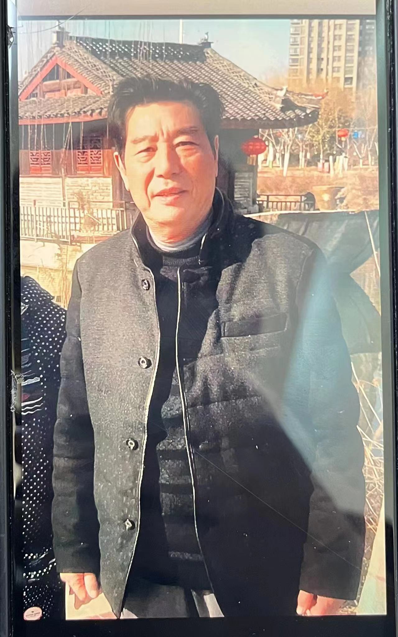 走失者照片 宿州急寻：七旬老人走失，穿灰绿色上...