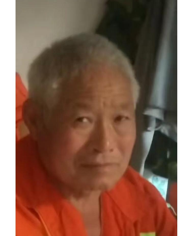 走失者照片 宿州寻人：六旬老人失联，穿蓝色睡衣...