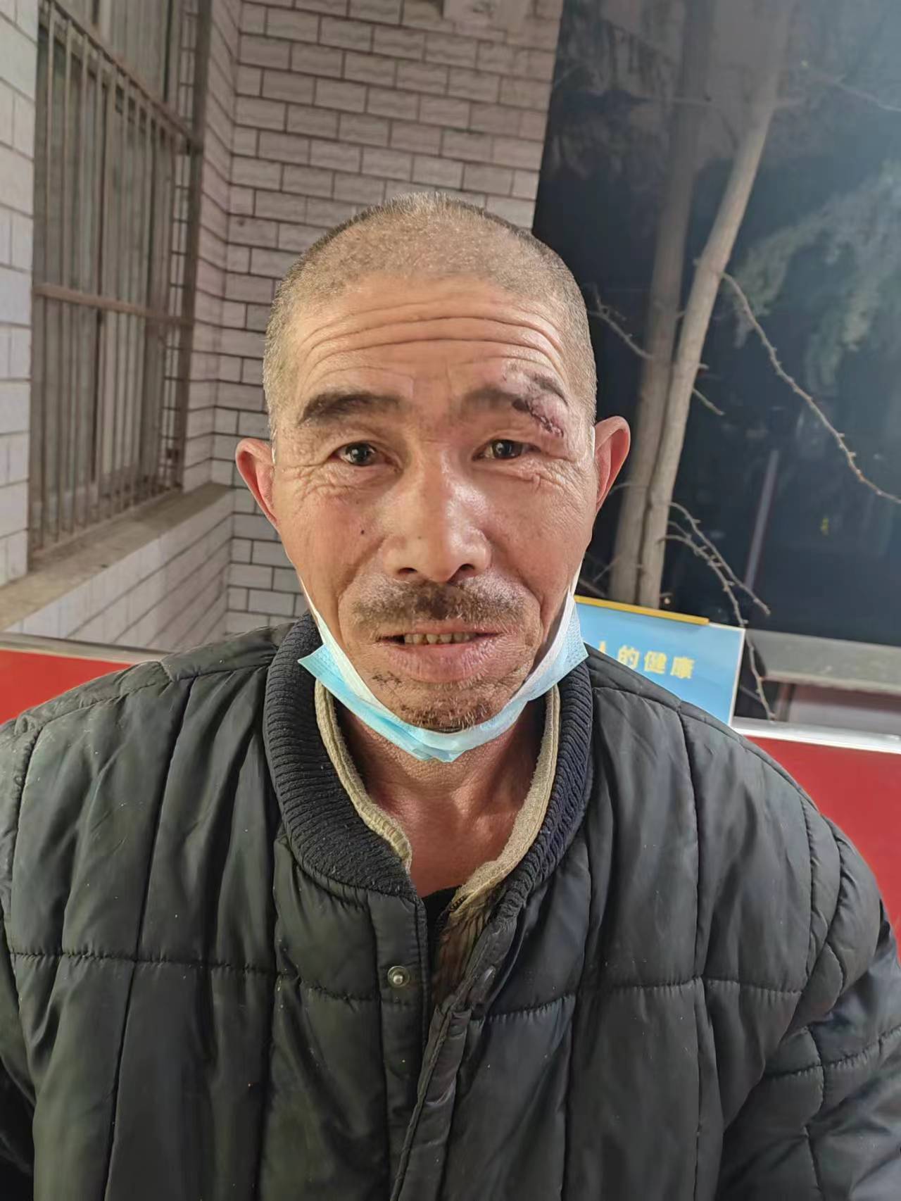走失者照片 济南寻亲：六旬老人被救助，自述叫张...