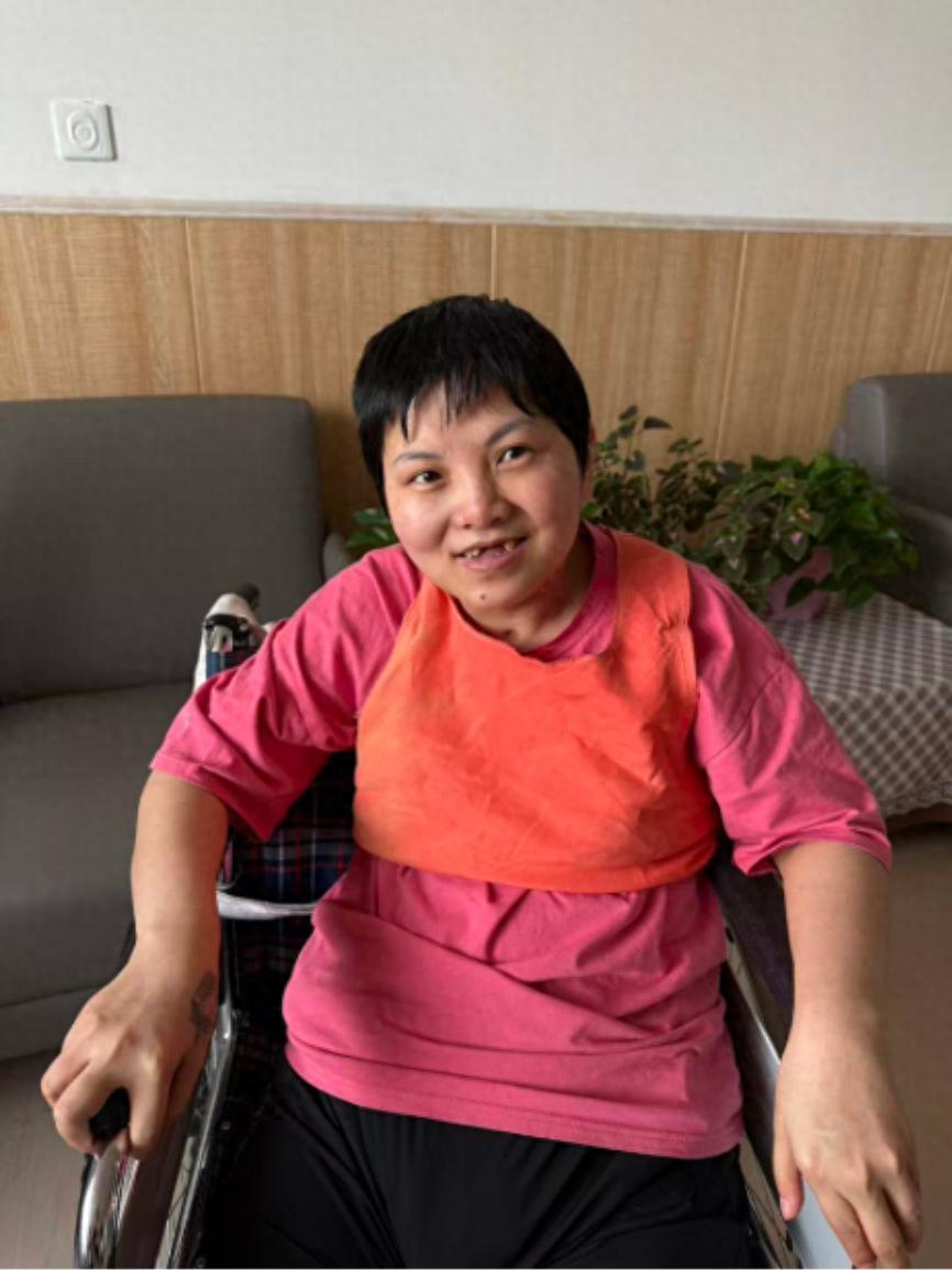 走失者照片 乌鲁木齐市寻亲：青年女子被救助，自...