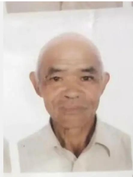 走失者照片 宜宾急寻：七旬老人失联，穿黑色衣服...
