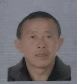 走失者照片 湘西急寻：六旬老人走失，穿军绿色羽...