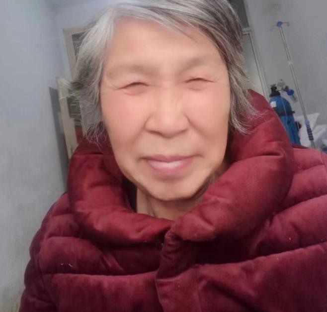 走失者照片 南阳寻人：七旬老太走失，穿红色棉衣...