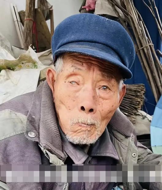 走失者照片 周口急寻：七旬老人走失，穿蓝色衣服...