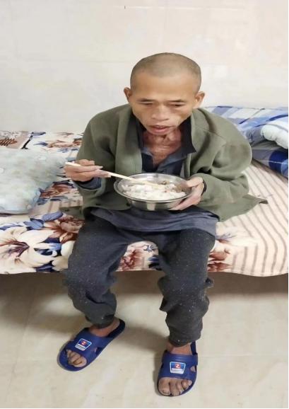 走失者照片 河池寻亲：六旬老人被救助，衣着脏乱...