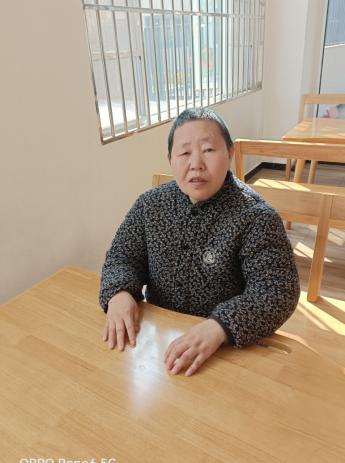 走失者照片 临沂市寻亲：五旬女子被救助，高1米...
