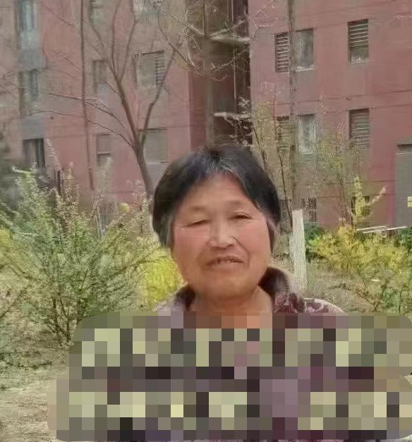 走失者照片 石家庄急寻：七旬老太走失，患小脑萎...