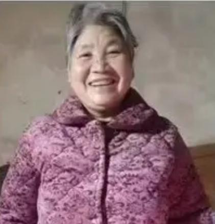 走失者照片 紧急寻人：濮阳六旬老太失联，骑蓝色...