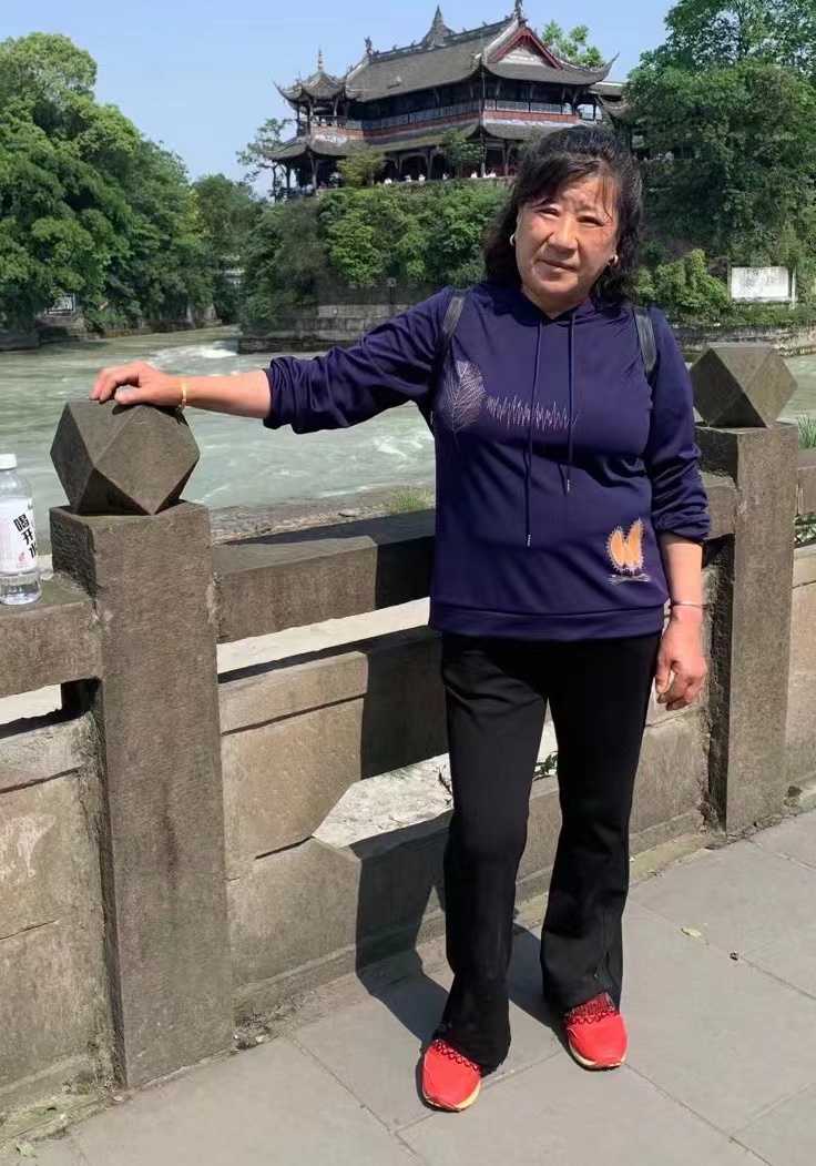 走失者照片 鞍山急寻：六旬老太走失，患精神障碍...