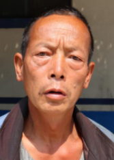 走失者照片 普洱寻亲：五旬男子被救助，穿浅蓝色...