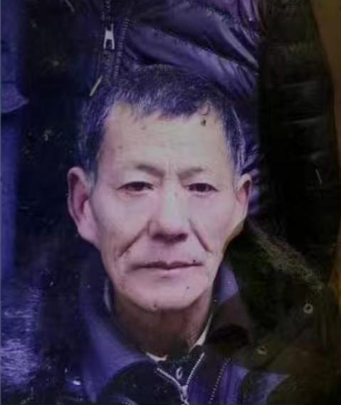 走失者照片 周口急寻：七旬老人失联，戴深蓝色帽...