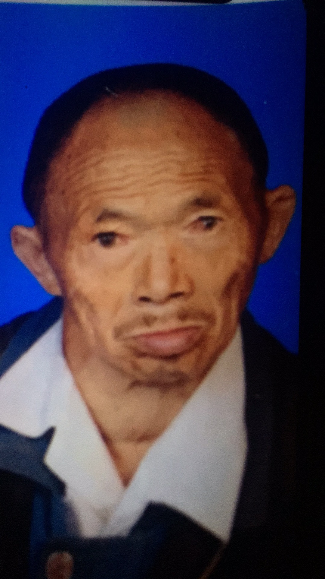 走失者照片 南阳寻人：六旬老人失联，戴黑色帽子...