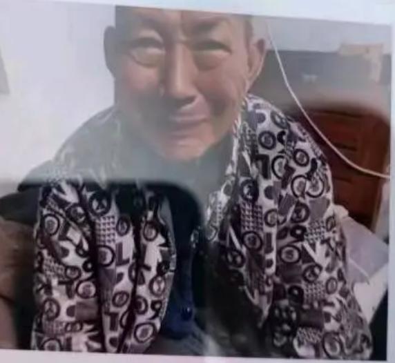走失者照片 新乡急寻：七旬老人走失，患脑梗，穿...
