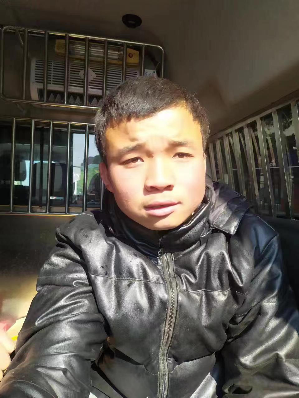 走失者照片 荆门寻人：京山青年男子被救助，自述...