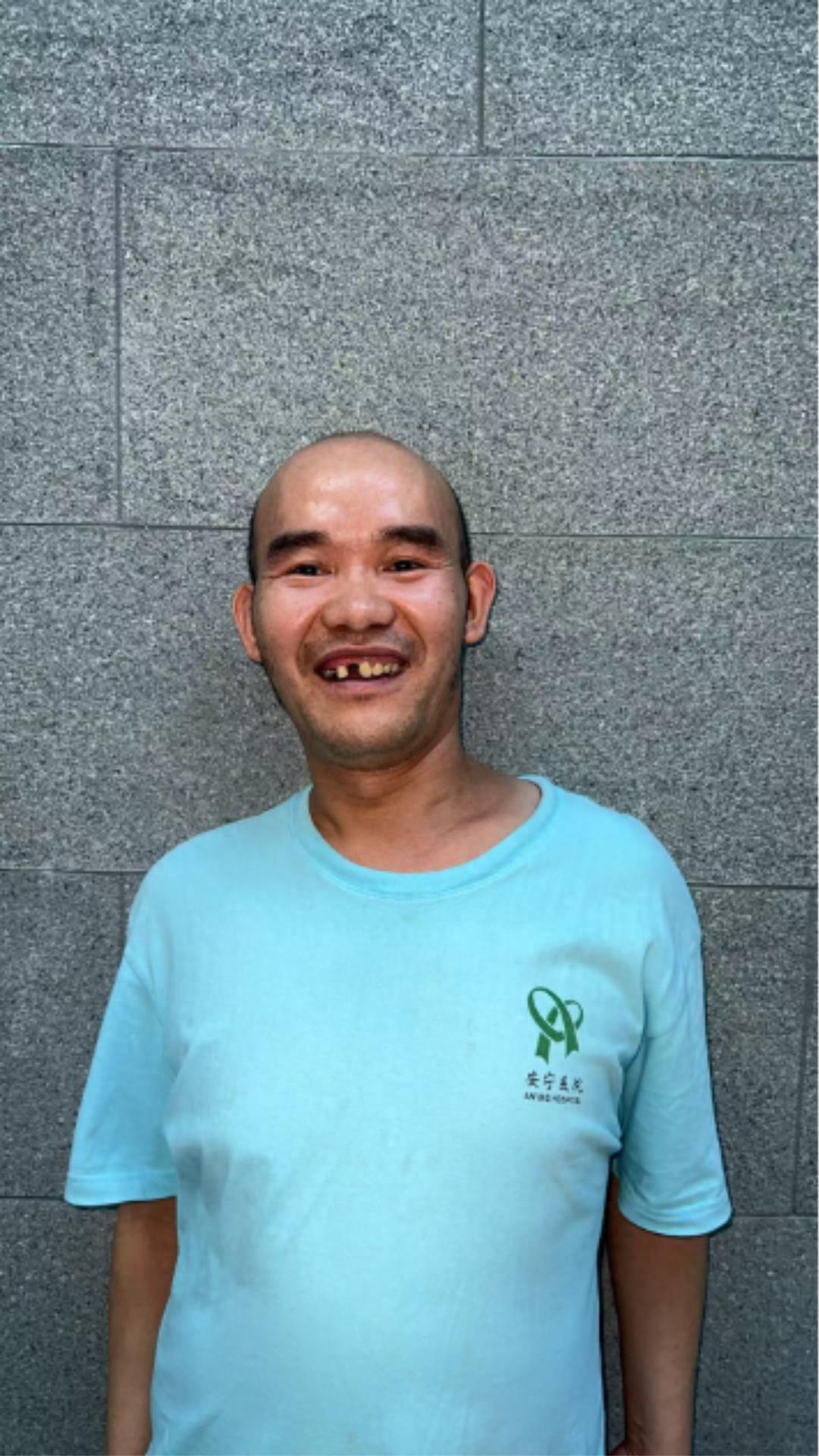 走失者照片 乌鲁木齐市寻亲：五旬男子被救助，自...