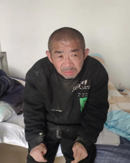走失者照片 焦作寻亲：六旬老人被救助，穿黑色棉...