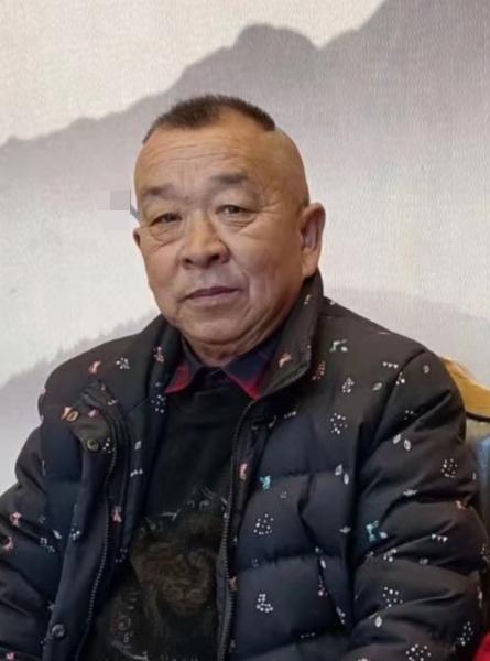 走失者照片 成都寻人：六旬老人失联，穿花色羽绒...