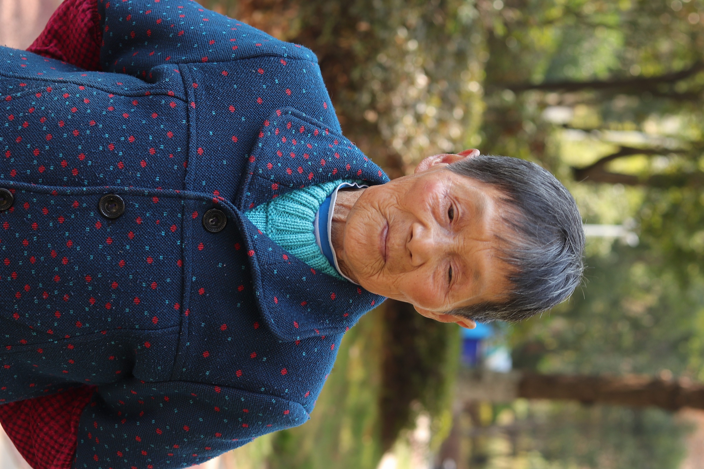 走失者照片 长沙急寻：八旬老太走失，穿深蓝色外...