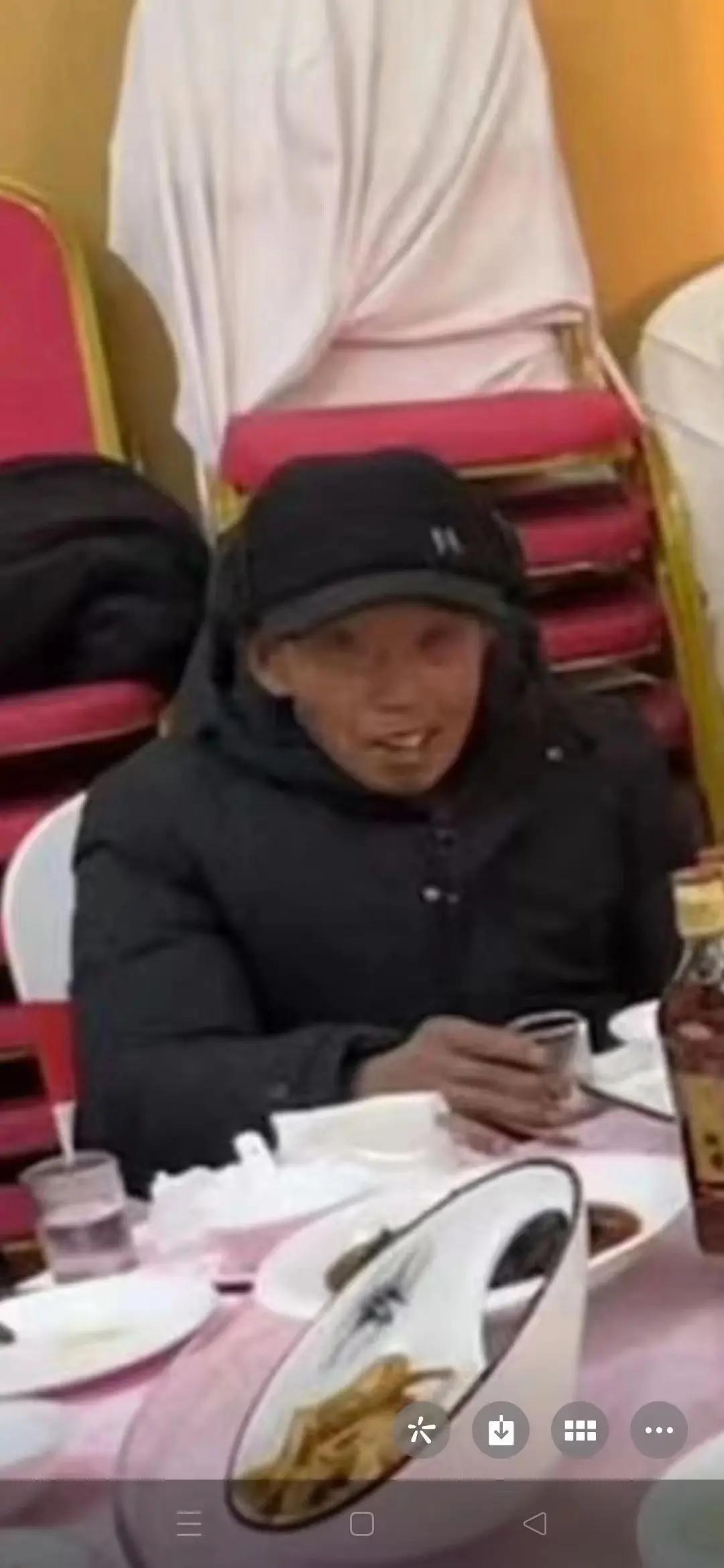 走失者照片 泰州泰兴急寻：七旬老人失联，戴黑色...