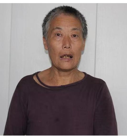 走失者照片 枣庄寻亲：六旬老太被救助多年，穿黑...