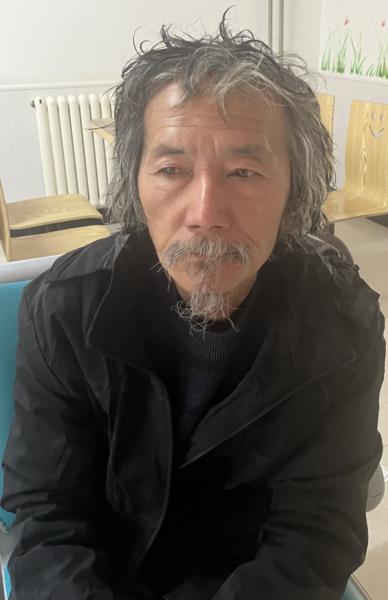 走失者照片 北京寻亲：六旬老人被救助，花白头发...