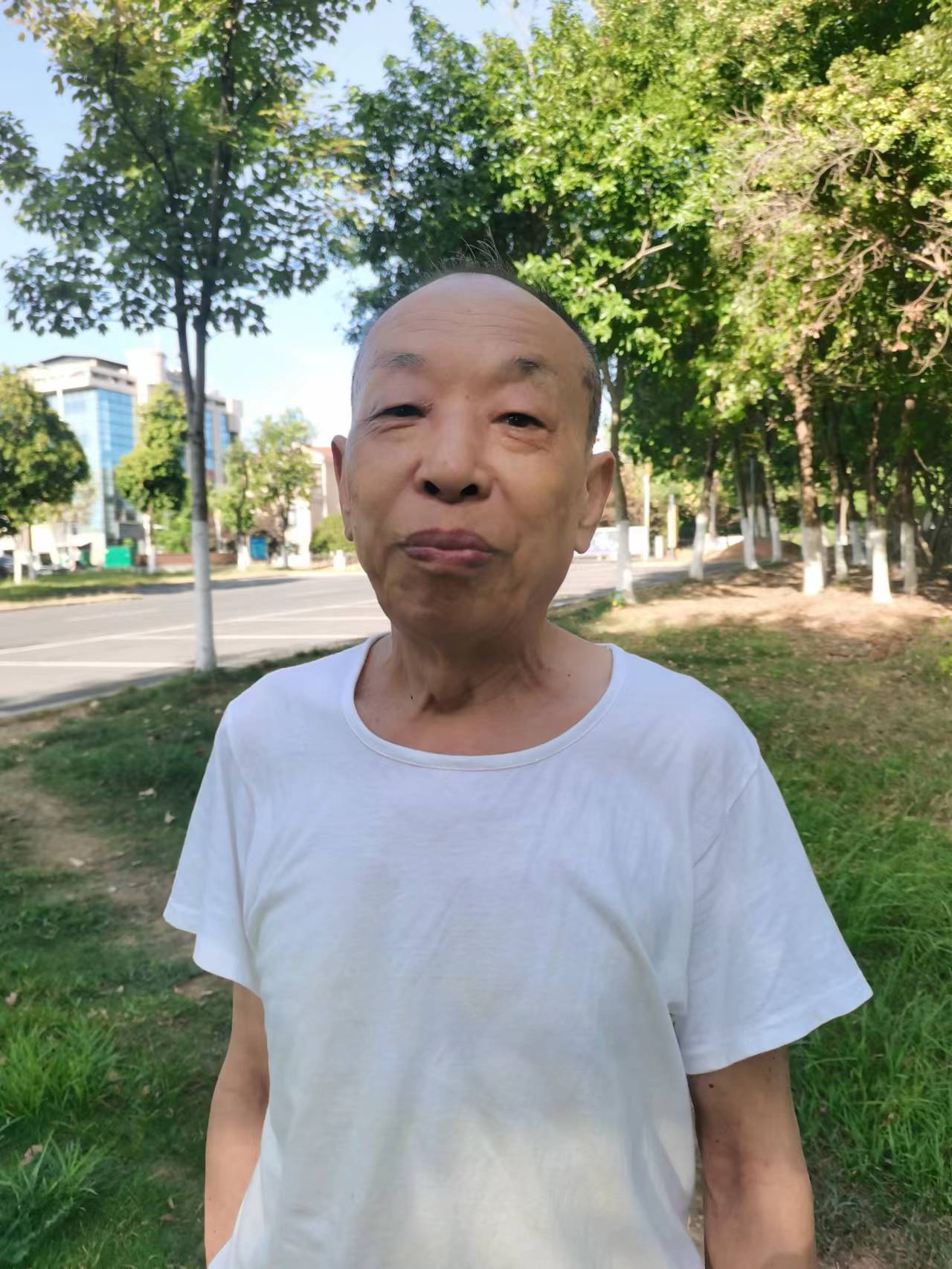 走失者照片 株洲寻人：八旬老人走失，穿灰色上衣...