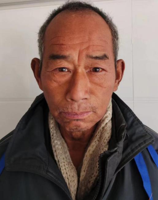 走失者照片 新乡卫辉寻亲：六旬老人被救助，自述...
