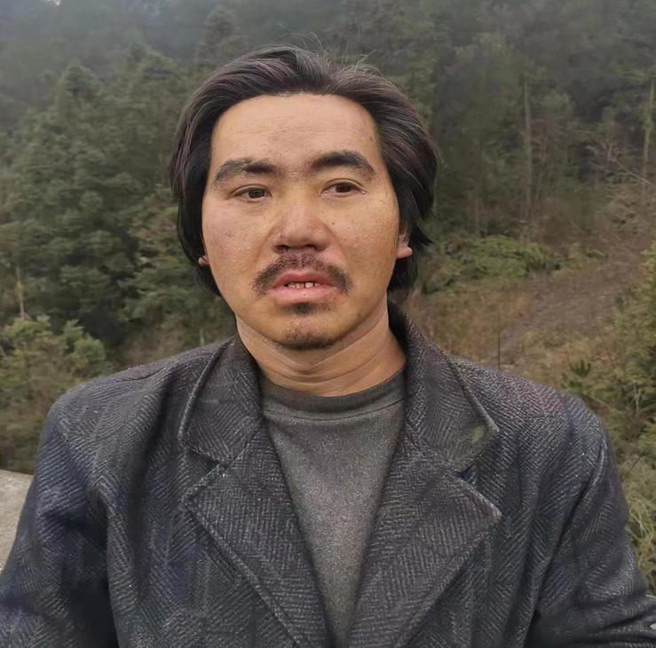 走失者照片 六盘水寻亲：中年男子被救助，自述叫...