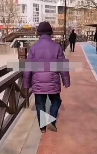 走失者照片 青岛急寻：八旬老太走失，患阿尔茨海...