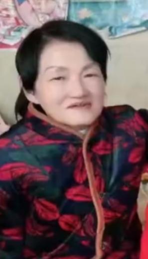 走失者照片 唐山遵化急寻：六旬老太走失，穿紫色...