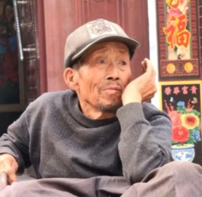 走失者照片 菏泽市寻人：七旬老人走失，穿灰色上...