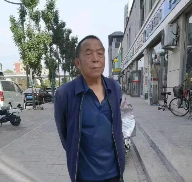 走失者照片 太原急寻：七旬老人走失，穿黑色衣服...