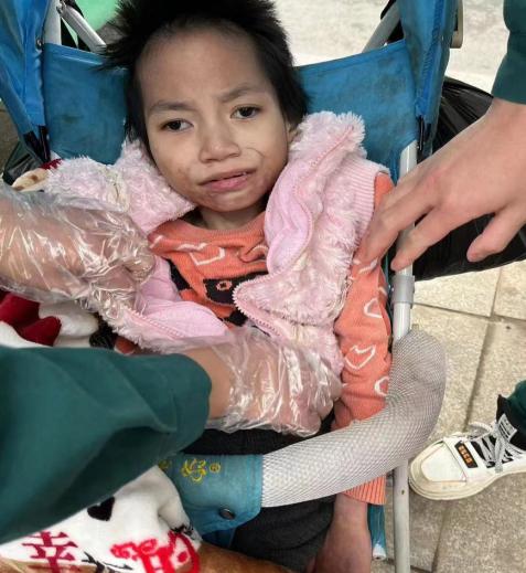 走失者照片 赣州寻亲：6岁女童被救助，发现时被...