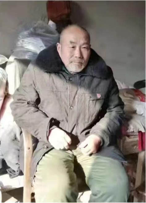 走失者照片 阜阳急寻：七旬老人失联，穿黑色皮外...
