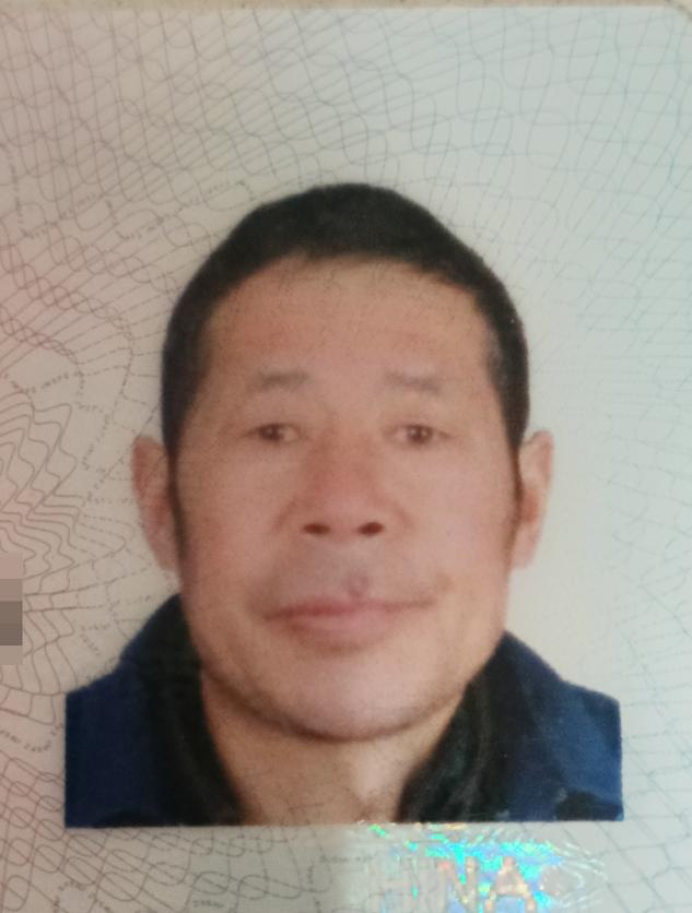 走失者照片 宜昌寻人：六旬老人失联，穿黑色连帽...