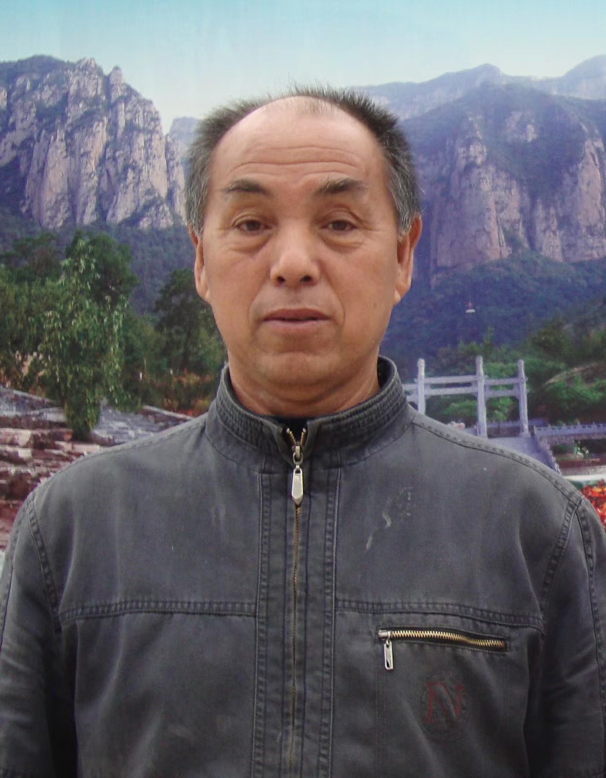 走失者照片 邯郸七旬老人失联，戴灰色帽子，右耳...