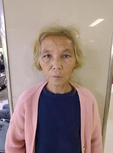 走失者照片 钦州寻亲：六旬老太被救助，穿粉色针...