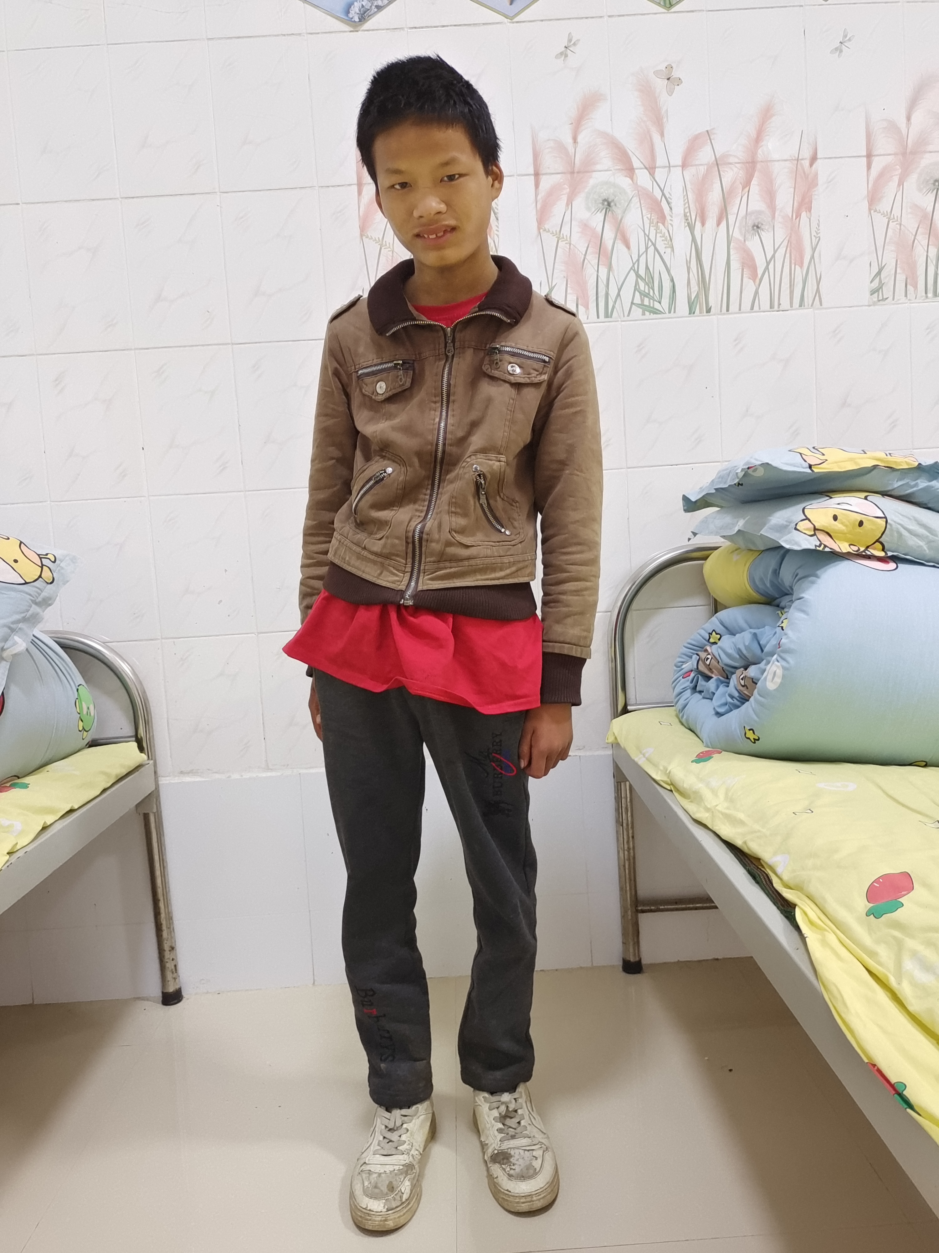 走失者照片 谁家孩子走丢了？南宁12岁男孩被救...