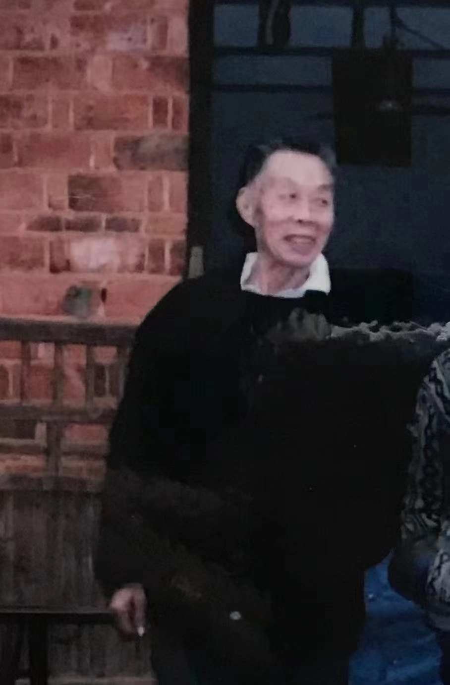 走失者照片 衡阳急寻：八旬老人走失，穿黑色衣服...