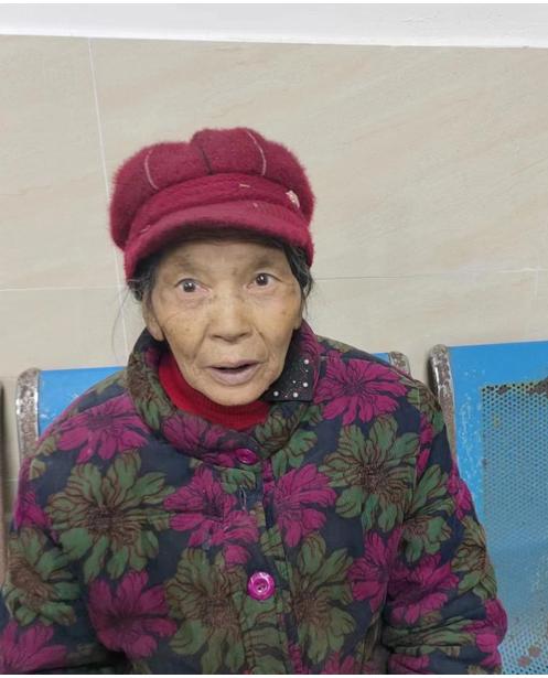 走失者照片 内江隆昌急寻：六旬老太被救助，自述...