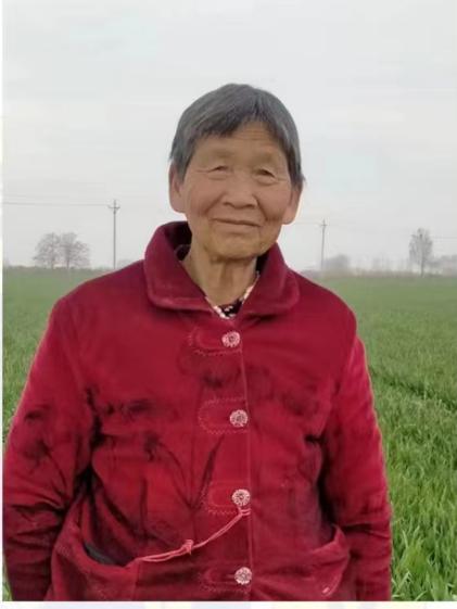 走失者照片 安阳急寻：八旬老太失联，穿红色连帽...
