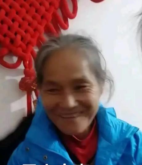 走失者照片 湘潭湘乡市急寻：五旬女子走失，穿浅...