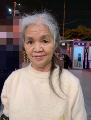 走失者照片 南宁寻亲：六旬老太被救助，穿米白色...