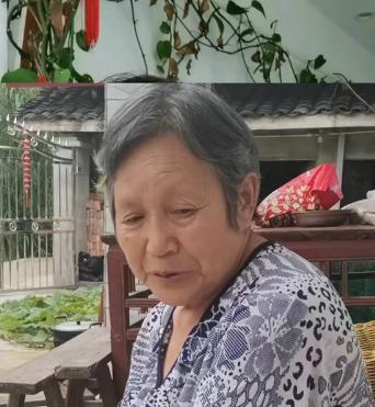 走失者照片 佛山寻人！七旬老太走失，四川口音，...