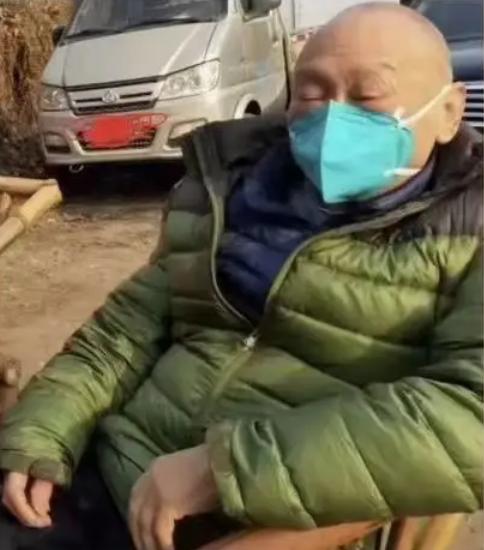 走失者照片 成都急寻：八旬老人失联，穿绿色羽绒...