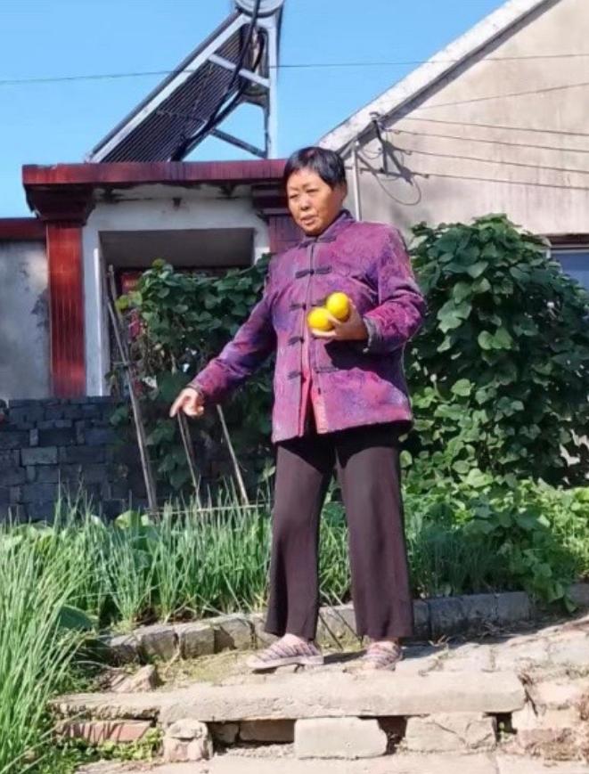 走失者照片 泰州兴化市七旬老太走失，患阿尔茨海...