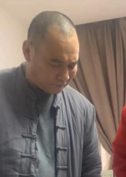走失者照片 紧急寻人：遵义五旬男子失联，行动不...