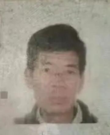 走失者照片 泰安新泰市寻人：六旬老人失联，穿白...