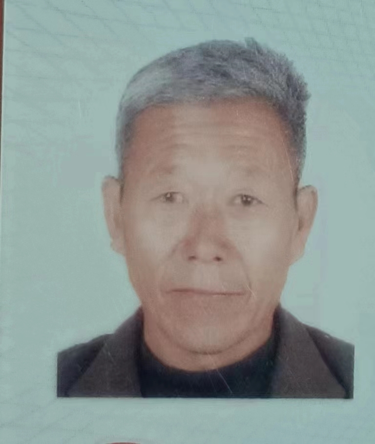 走失者照片 阜阳急寻：七旬老人走失，穿皮衣、蓝...