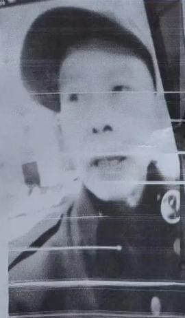 走失者照片 内江急寻：八旬老人走失，穿黑色毛领...